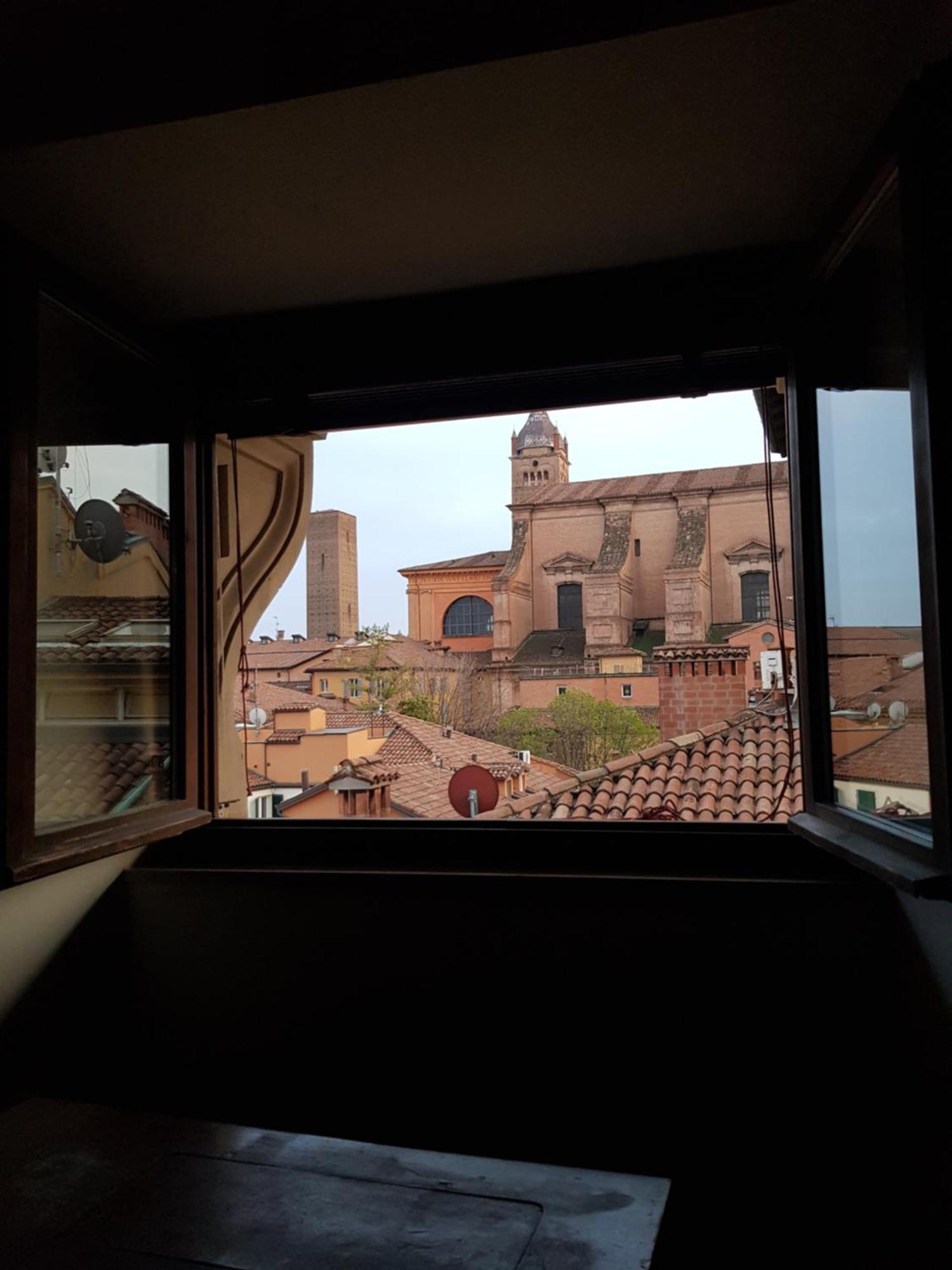 Monolocale Sui Tetti Di Bologna - Via Indipendenza Apartamento Exterior foto