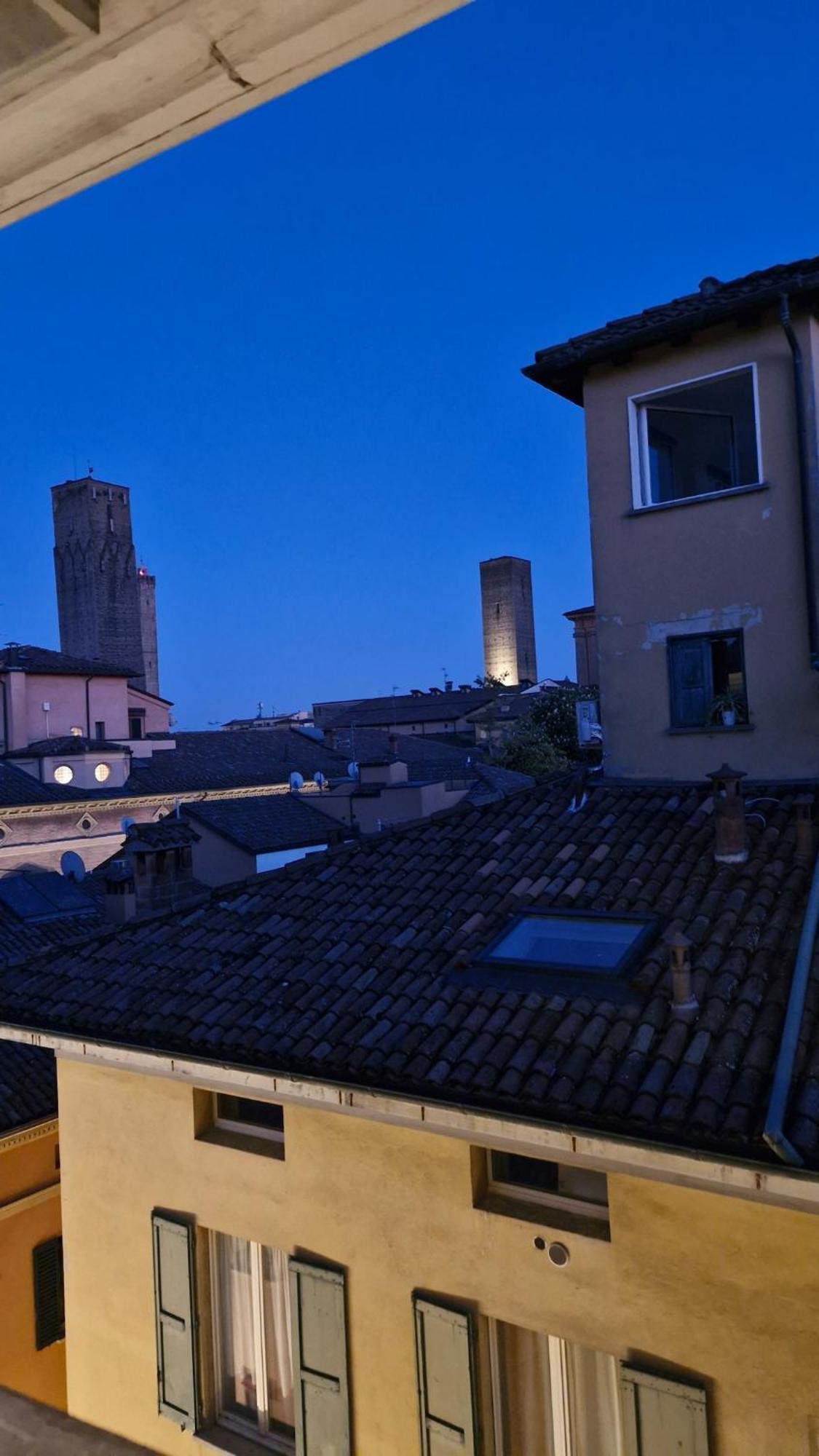 Monolocale Sui Tetti Di Bologna - Via Indipendenza Apartamento Exterior foto